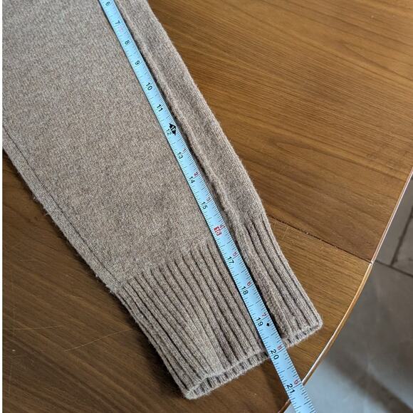 Everlane Tan Long Sleeve Classic Crew Neck Cropped Sweater, size M - Picture 7 of 8